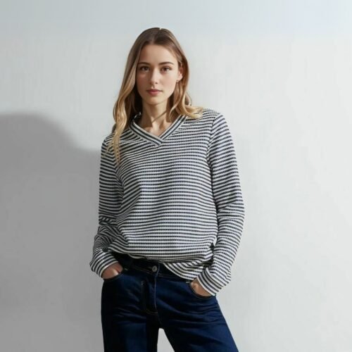 Velma basic V neck knit top - Image 3